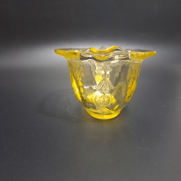 Anchor Hocking Princess Yellow Glass Creamer With Embossed Design Vintage - Picture 7 of 16
